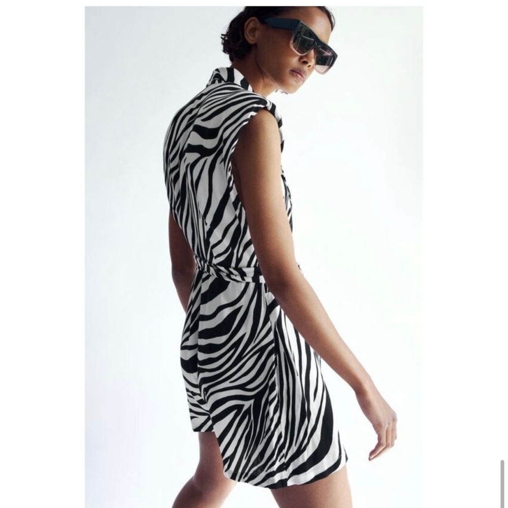 New without tag. Zara Animal Print Jumpsuit Dress - size S